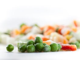 legume petit pois congelation decongelation aliment surgele frozen food istock 000020146712small