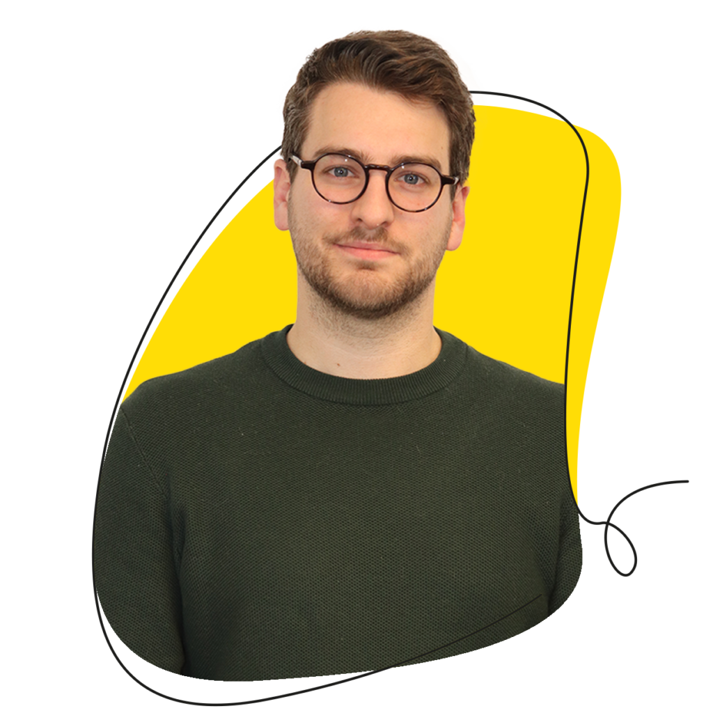 théo séverin responsable qhse fond jaune